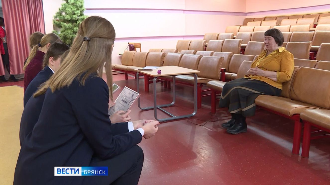 В финал конкурса «Поэзия Победы» вышли брянские чтецы