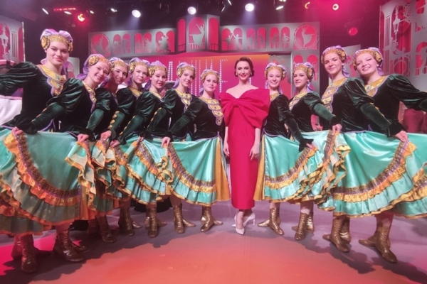 Танцоры из Брянска приняли участие в проекте «Большие и маленькие» (12+)