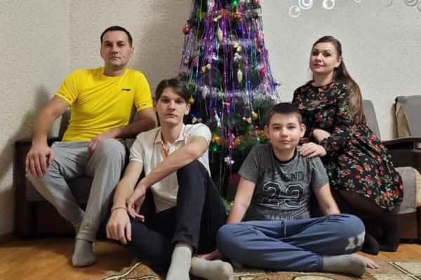 Дружная семья Олейник