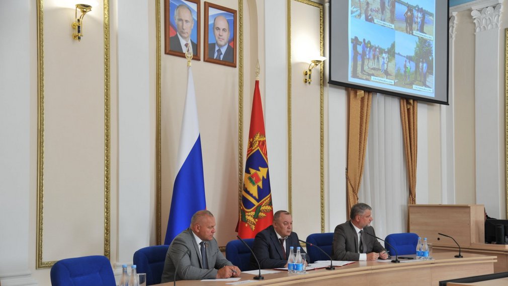 В брянском правительстве на контроле обеспечение безопасности людей на воде