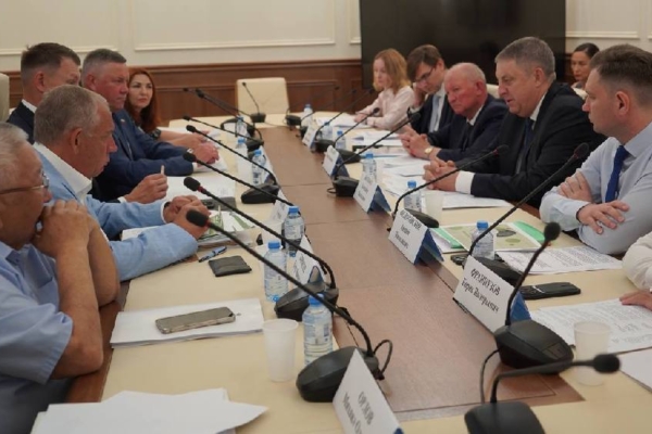 Брянский губернатор провел рабочую встречу с Александром Двойных