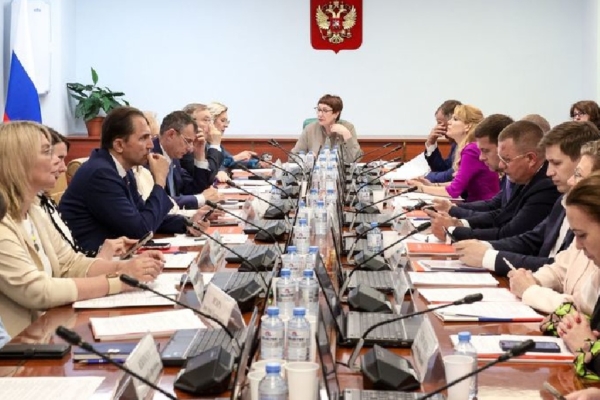 Брянский губернатор рассказал про меры поддержки в регионе