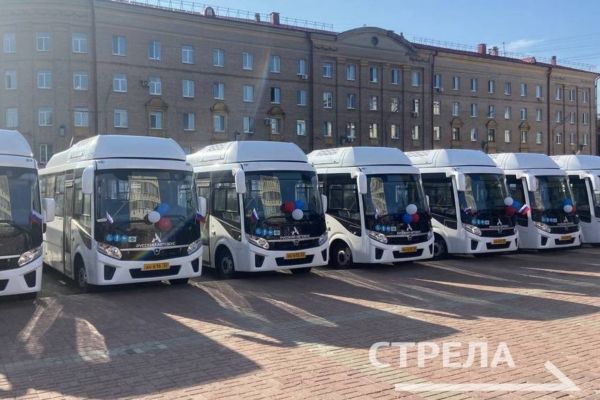 В Брянске прошла торжественная церемония вручения новых автобусов