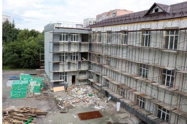 Школу №3 в Брянске продолжают капитально ремонтировать