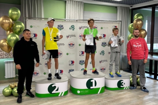 Брянский спортсмен победил во Всероссийских соревнованиях по теннису