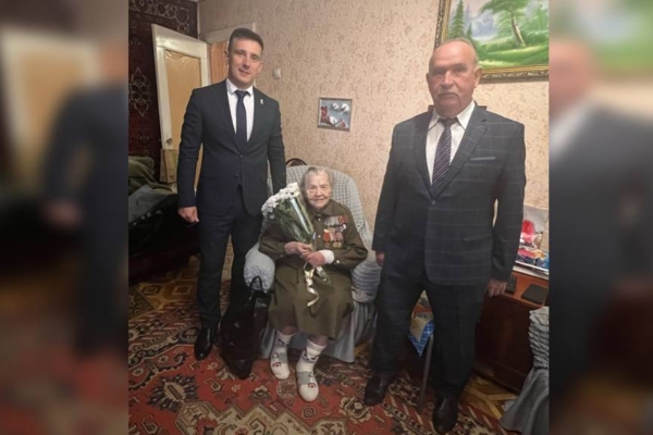 В Брянске начались адресные поздравления ветеранов