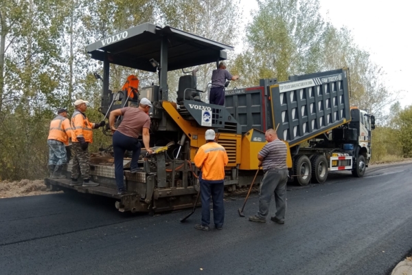 Новое дорожное полотно на участке автодороги Гордеевка — Петрова Буда