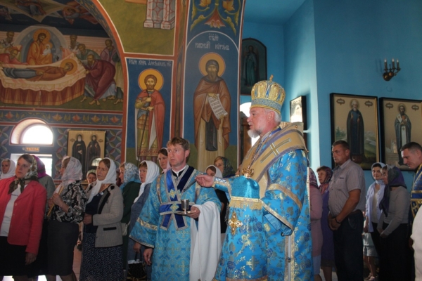 В Гордеевском храме провел праздничное богослужение Епископ Клинцовский и Трубчевский Владимир