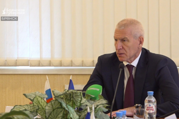 Депутат Госдумы Олег Матыцин провел встречу с руководителями образовательных учреждений Брянска