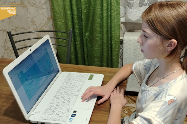 Брянские школьники приняли участие в олимпиаде «Безопасные дороги»