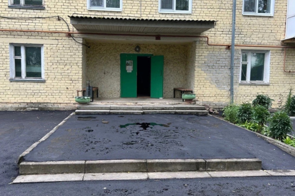 Благоустройство дворовых территорий завершено в Дубровке Брянской области