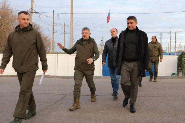 Андрей Рюмин встретился с энергетиками Группы «Россети», работающими в приграничных районах Курской области