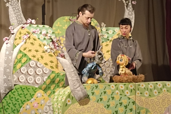 К гордеевским ребятам приехал Брянский театр кукол