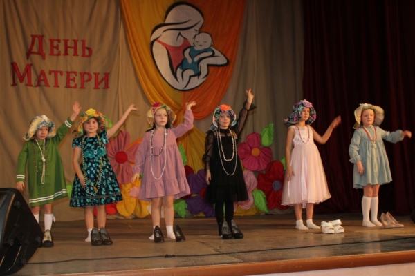 В Гордеевском районе прошло торжественное мероприятие ко Дню матери