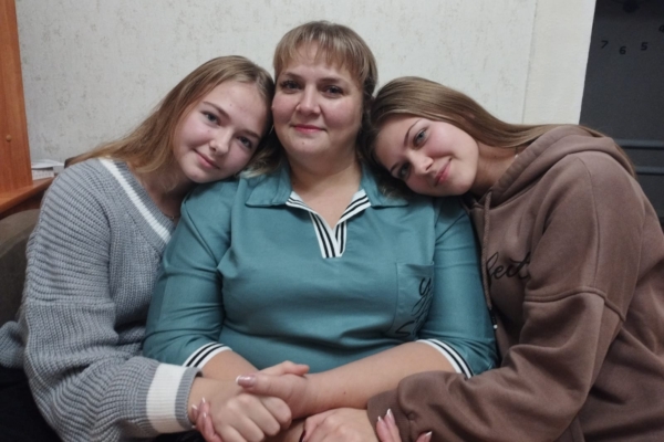 Никто тебя не любит так, как мы