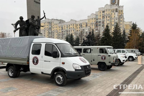 Ключи от новых автомобилей вручили подразделению «БАРС-Брянск»