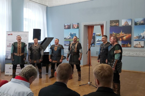 Брянский ансамбль «Ватага» выступил в Могилёве