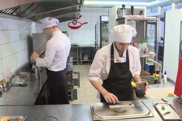 В Брянске прошел международный конкурс поваров