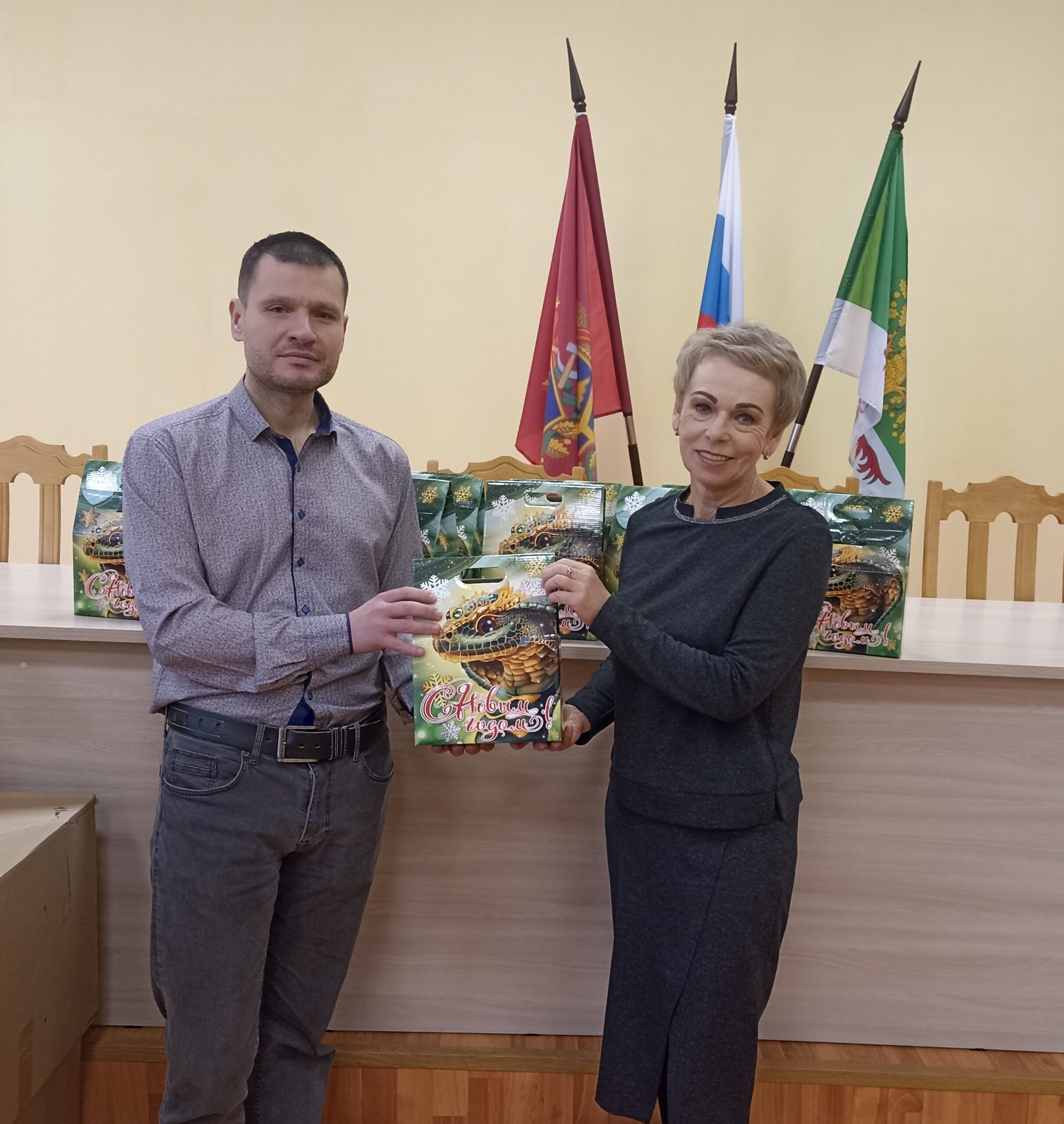 Подарки для детей от депутата облдумы Николая Ковтунова доставлены в Гордеевку