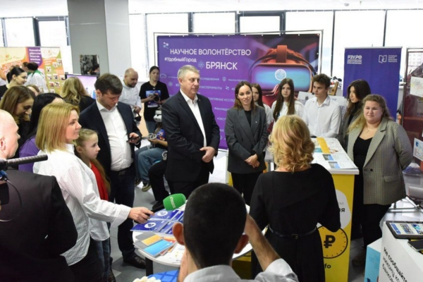 Глава Брянщины поблагодарил волонтеров за поддержку и гражданскую активность