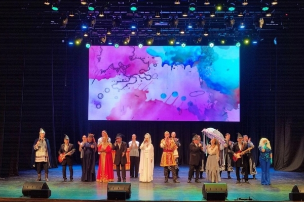 В Брянске театрализованное представление «У Лукоморья» посетили семьи героев СВО