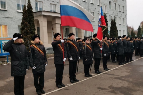 Глава Брянщины посетил Клинцовскую кадетскую школу «Юный спасатель»