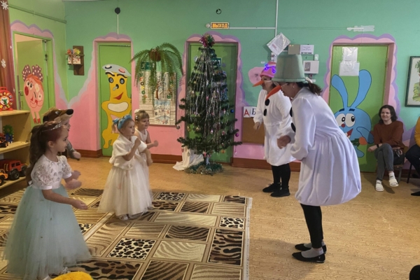 Развлекательная программа «Новогодние чудеса» от работников культуры Гордеевского района
