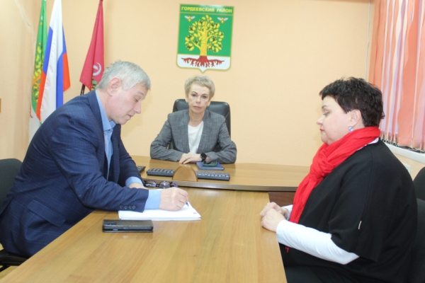 Николай Подоляко-депутат Брянской областной Думы провел прием граждан в Гордеевке