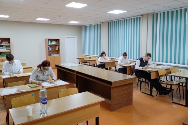 Выпускники школ Гордеевского района написали итоговое сочинение