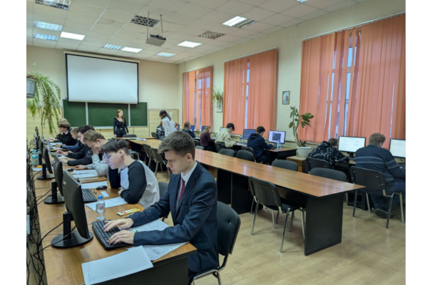 Школьник из Брянска победил на олимпиаде по информатике
