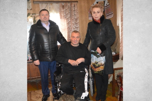 Участника специальной военной операции Михаила Давыдова поздравили с Днем Защитника Отечества