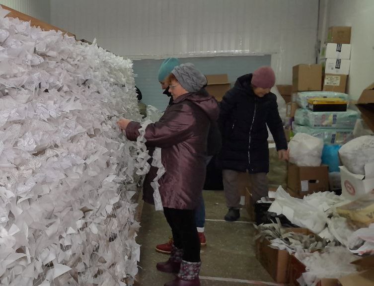 Маскировочных сетей много не бывает