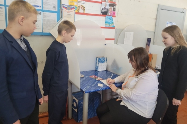 Уношевские ребята участвуют в акции «Внуки по переписке»