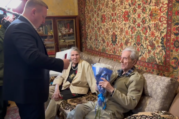 Станислав Комаров из Брянска отметил 100-летний юбилей