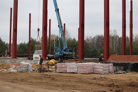 Спортивно-оздоровительный комплекс с бассейном возводят в брянской Злынке