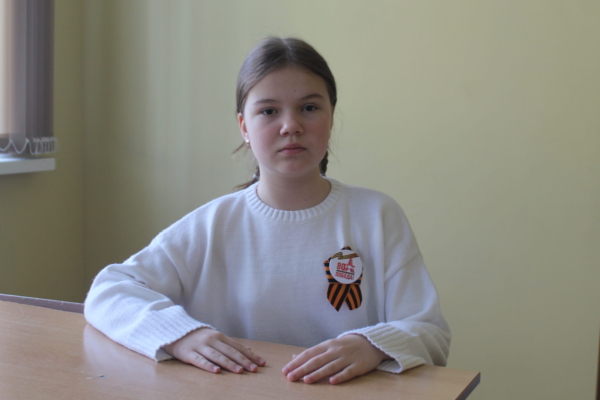 Гордеевская школьница поделилась впечатлениями об участии в акции «Георгиевская ленточка» в Брянске