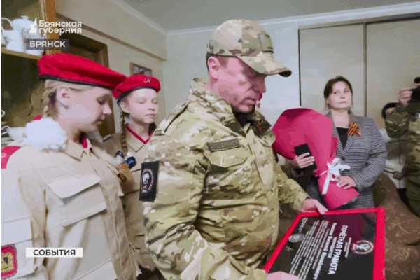 Ветеранов Великой Отечественной войны поздравил командир «БАРС-Брянск»