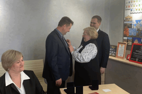 В Брянске наградили корреспондентов и редакторов СМИ