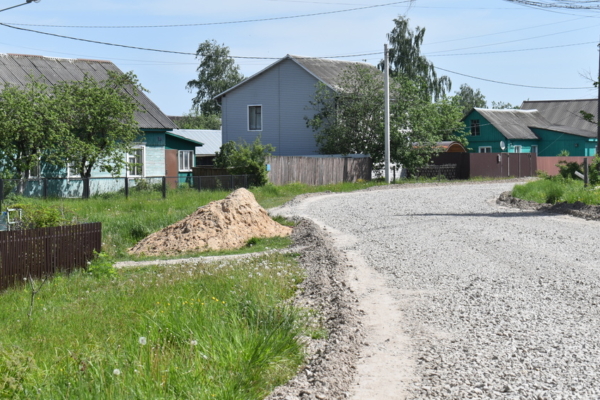 В Клетне Брянской области ремонтируют дорогу по улице Гоголя