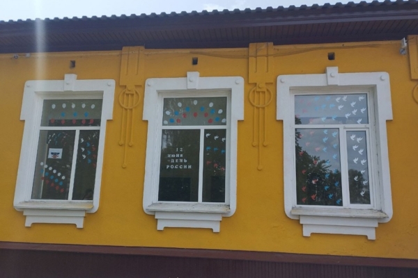 Всероссийская акция Движения Первых «Окна России» проходит в Гордеевке