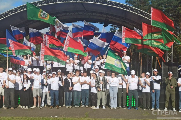 Брянские студенты участвуют в международном молодежном лагере «Дружба» (12+)