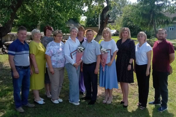 Работники ОСЗН Гордеевского района принимали поздравления