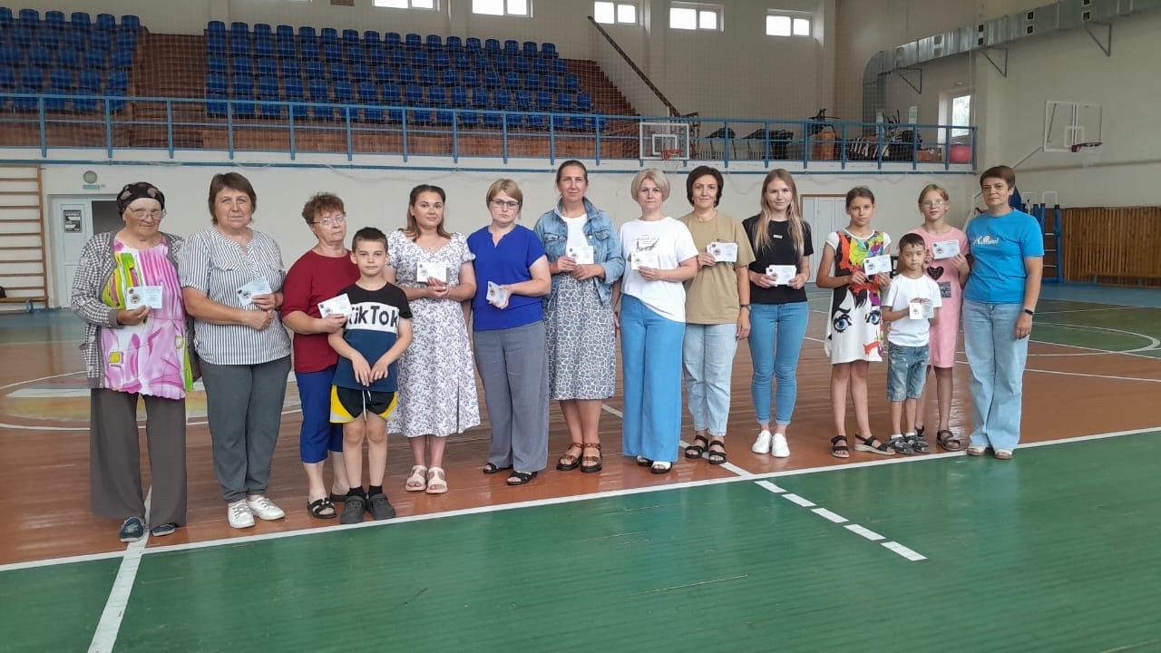 Вручены значки и удостоверения ГТО