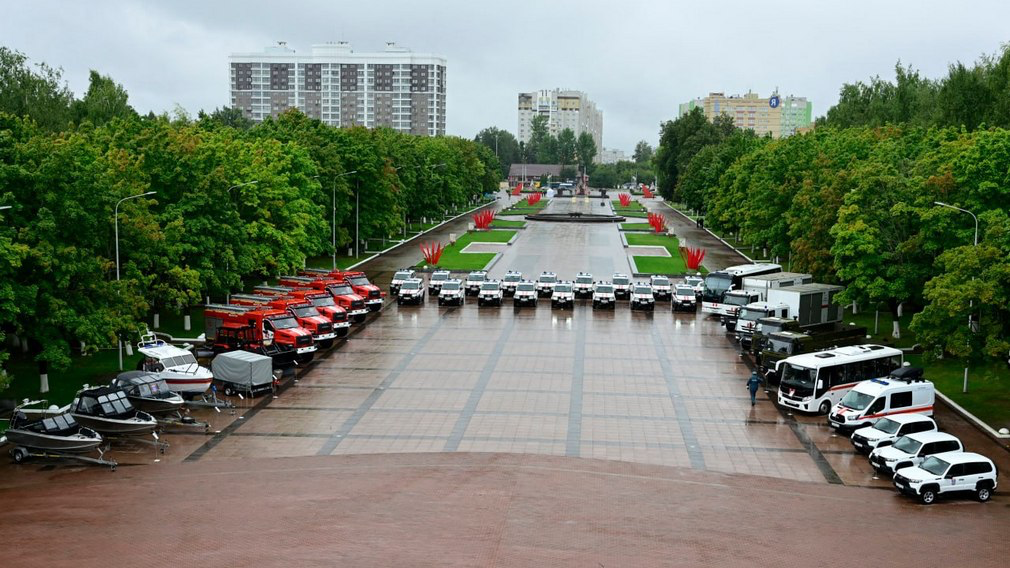 Рекордное количество техники получили пожарно-спасательные подразделения Брянска