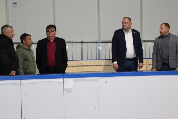 Ледовый дворец «Патриот» продолжают возводить в Брянском районе