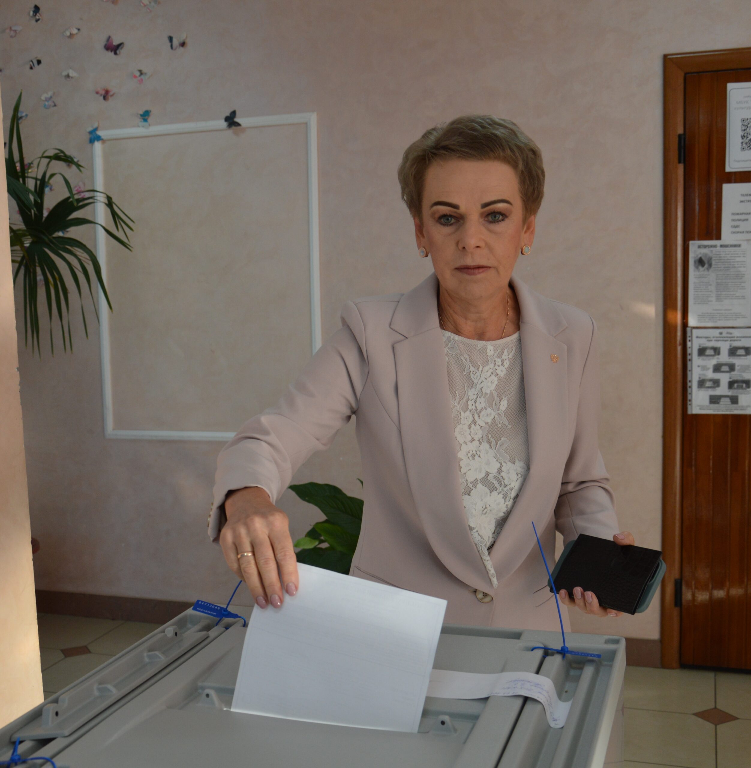 В первый день голосования свой выбор сделала глава администрации Гордеевского района