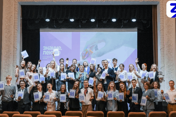 Школьница из Брянска в финале конкурса «Знание.Лектор»