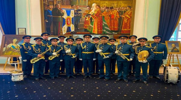 Военный оркестр Росгвардии выступил в Кремлевском полку в рамках Дня региона