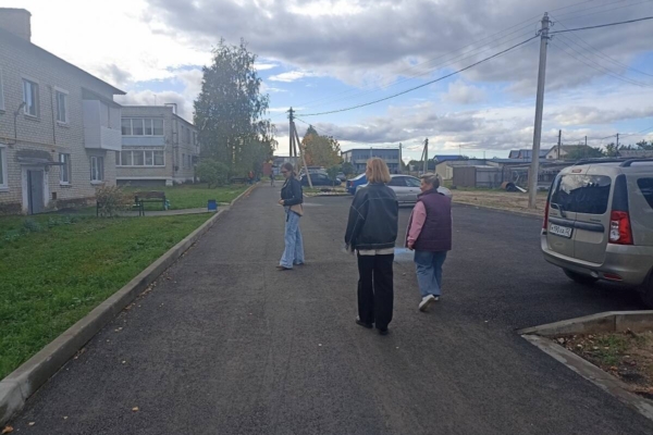 В брянской Суземке выполнено благоустройство дворовых территорий