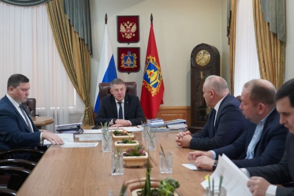 Брянский губернатор провел рабочую встречу с гендиректором «Газпром межрегионгаз Брянск»